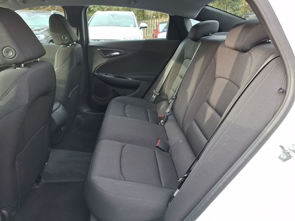 Thumbnail: 2024 Chevrolet Malibu - 9