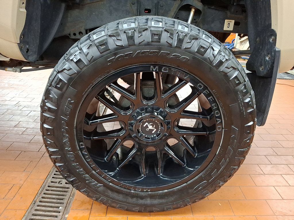 2019 Toyota Tacoma  7