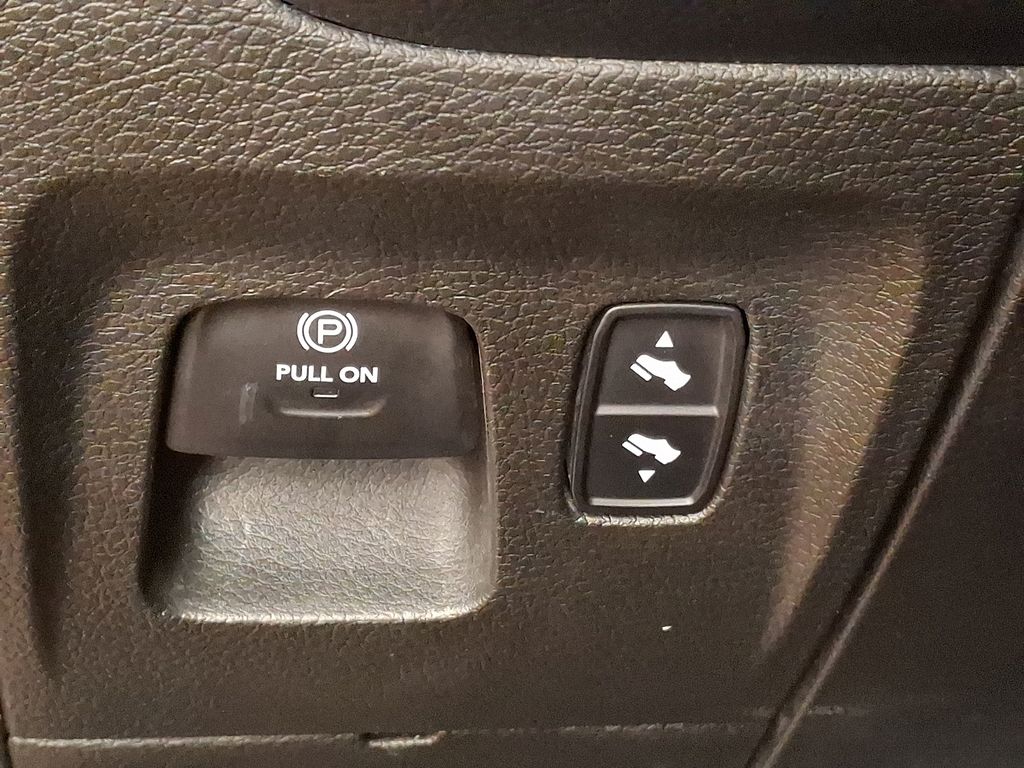 Thumbnail: 2019 RAM 1500 - 24