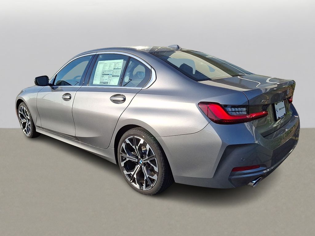 Thumbnail: 2026 BMW 3 Series - 3
