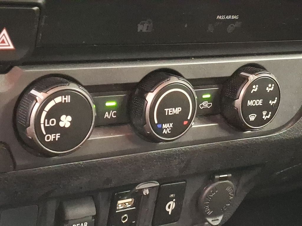 Thumbnail: 2019 Toyota Tacoma - 11