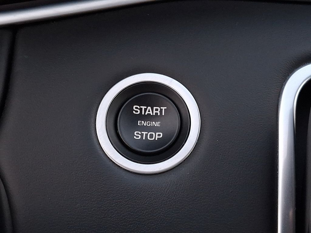 Thumbnail: 2020 Land Rover Range Rover Evoque - 22