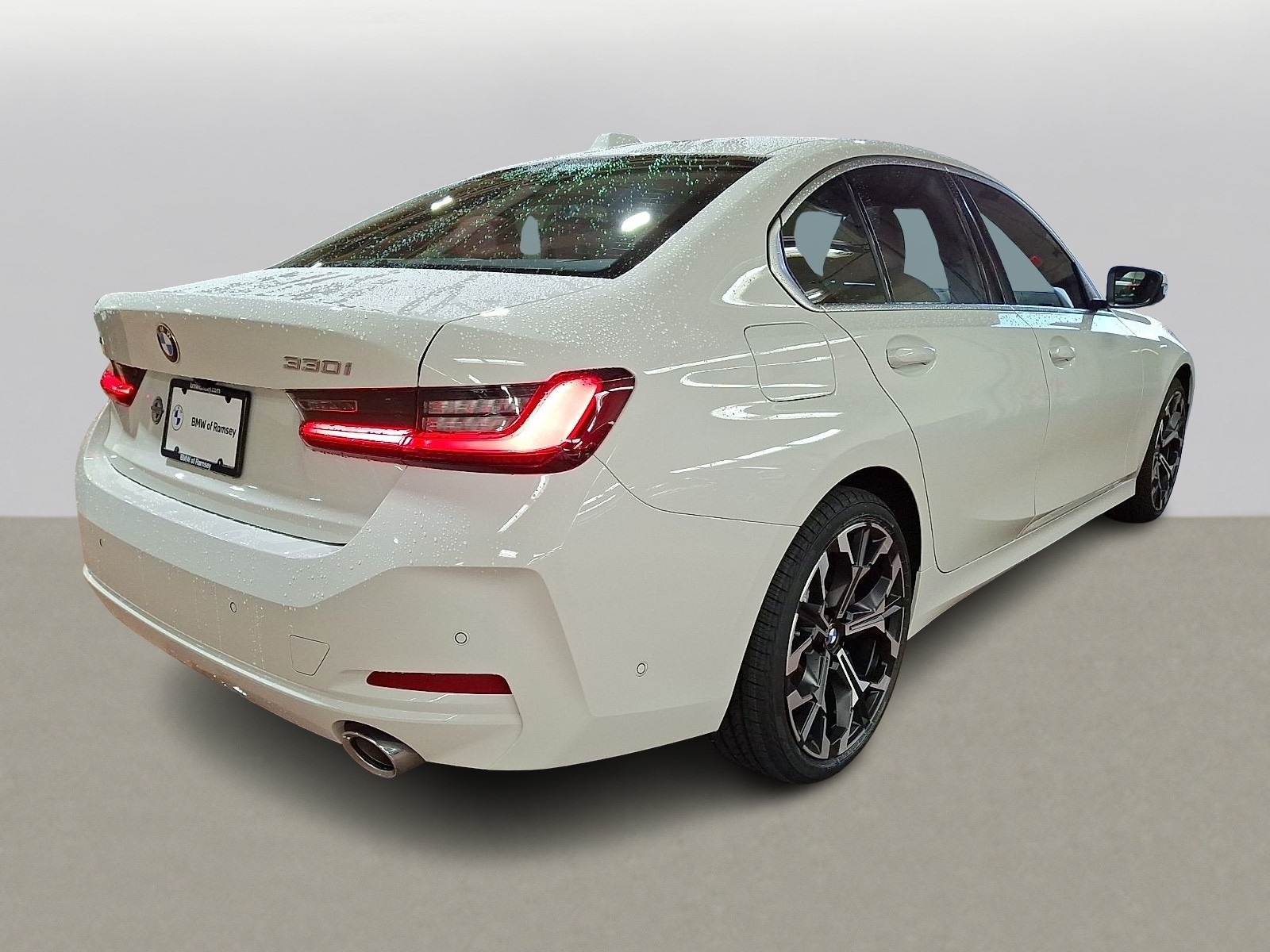 Thumbnail: 2025 BMW 3 Series - 4