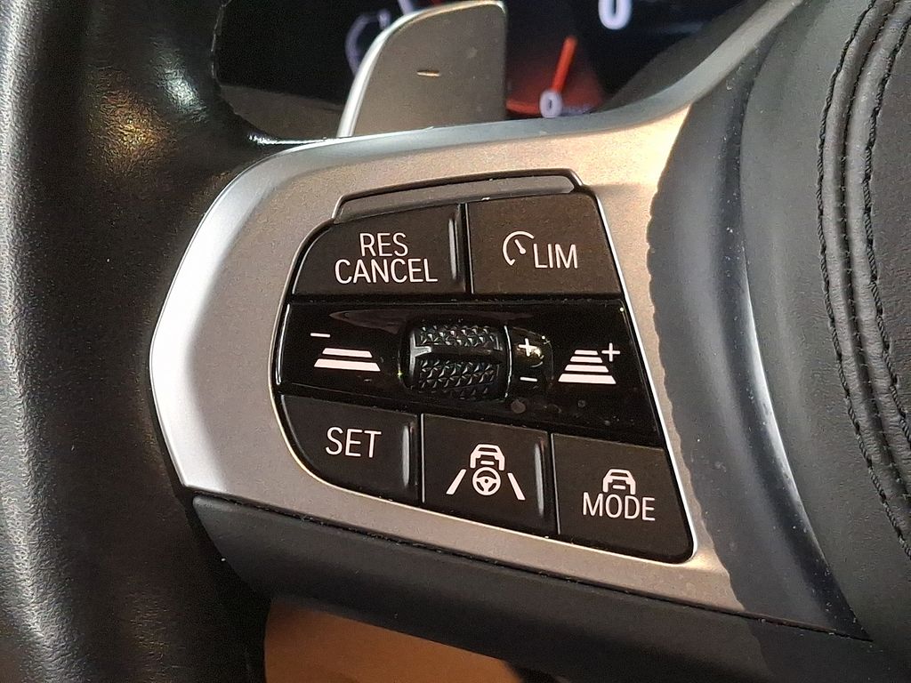 Thumbnail: 2022 BMW 5 Series - 18