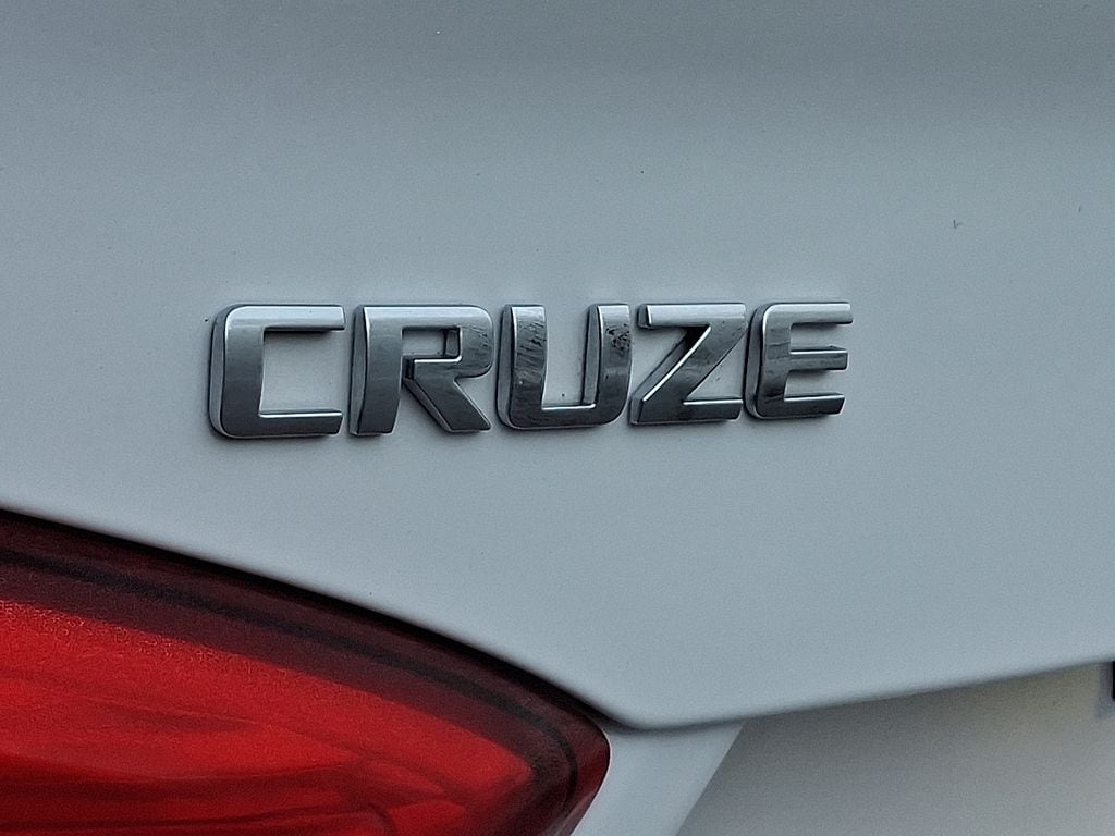 Thumbnail: 2019 Chevrolet Cruze - 30