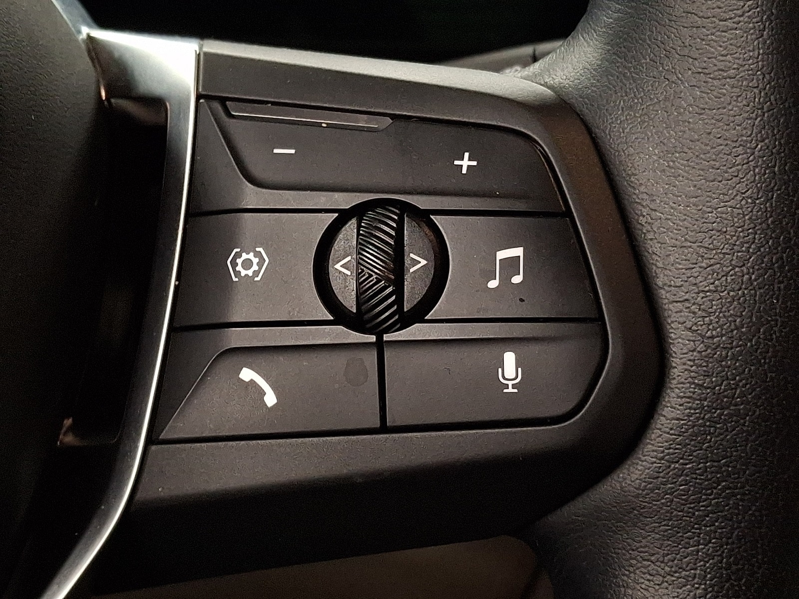 Thumbnail: 2025 BMW X1 - 16