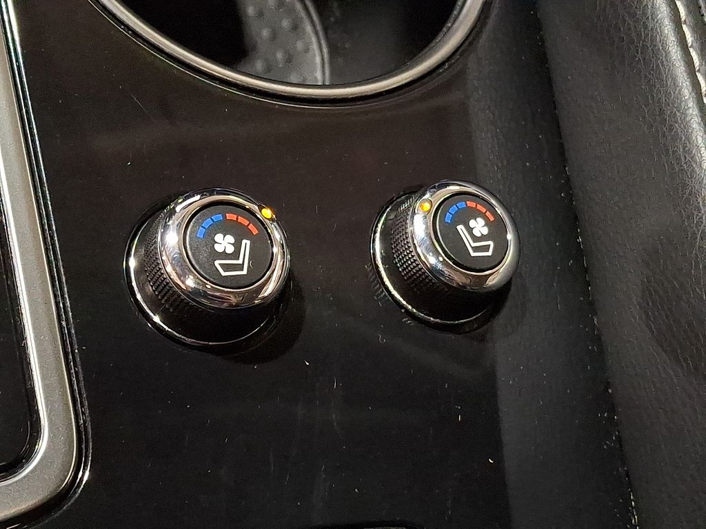 Thumbnail: 2023 Nissan Maxima - 21