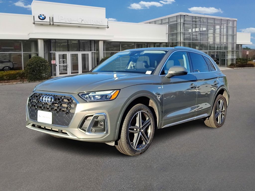 Thumbnail: 2023 Audi Q5 - 1