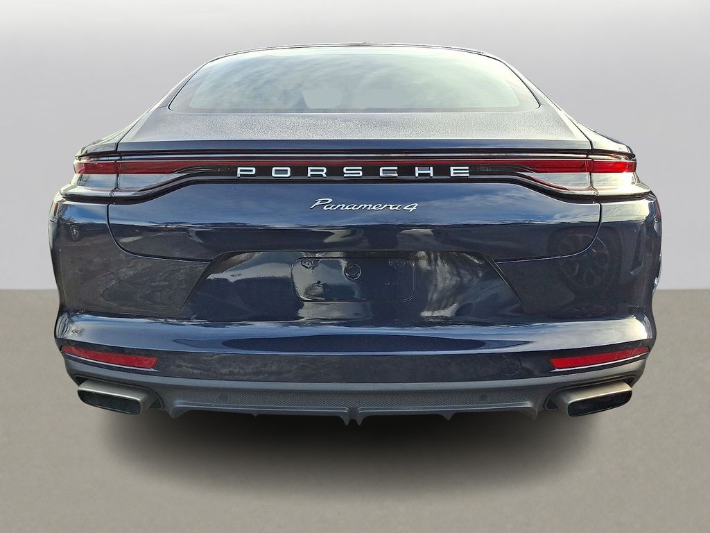 Thumbnail: 2022 Porsche Panamera - 4