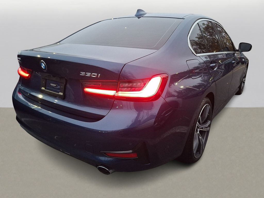 Thumbnail: 2021 BMW 3 Series - 4