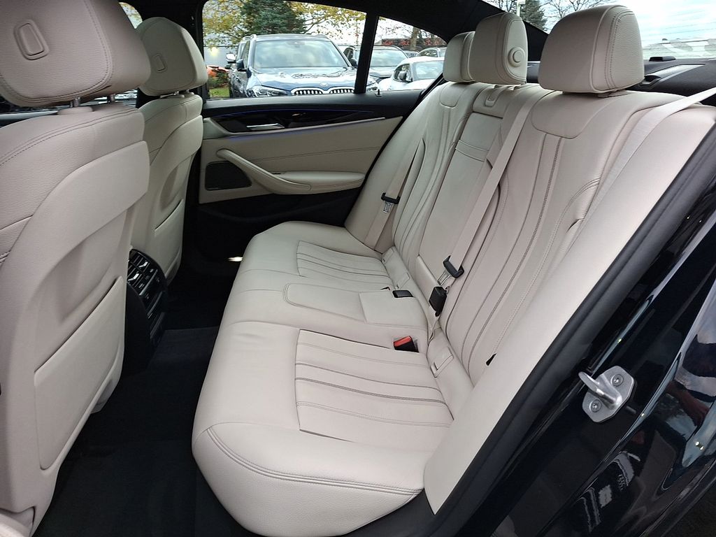 Thumbnail: 2018 BMW 5 Series - 7