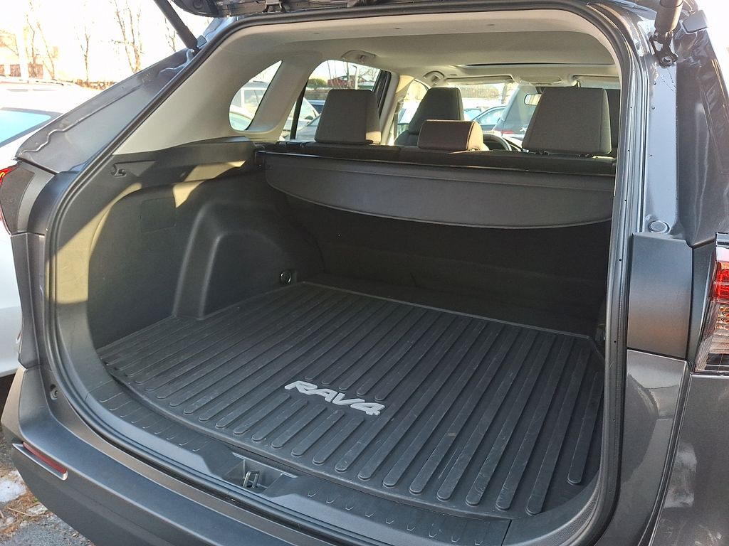 Thumbnail: 2025 Toyota RAV4 - 27