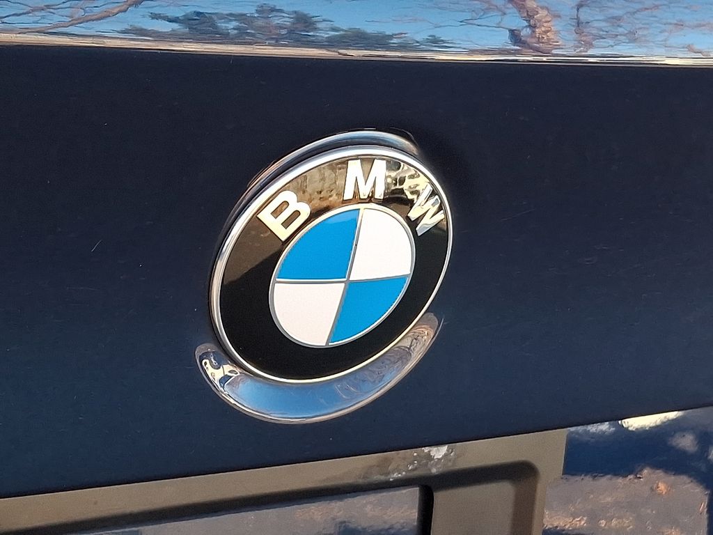 Thumbnail: 2011 BMW 5 Series - 30