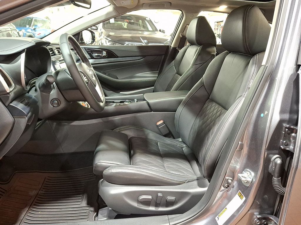 Thumbnail: 2023 Nissan Maxima - 10