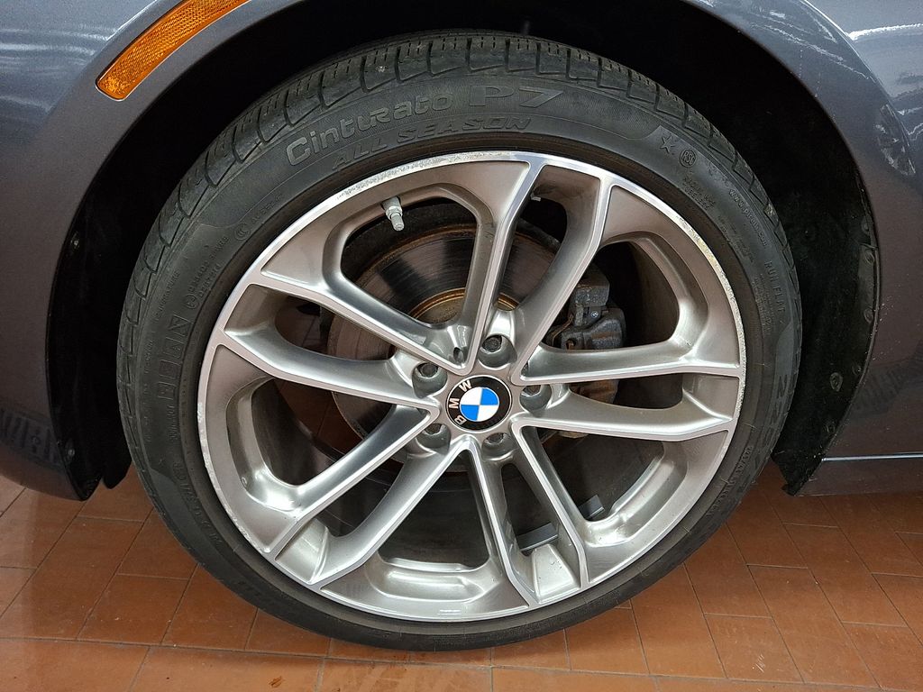 Thumbnail: 2018 BMW 3 Series - 8