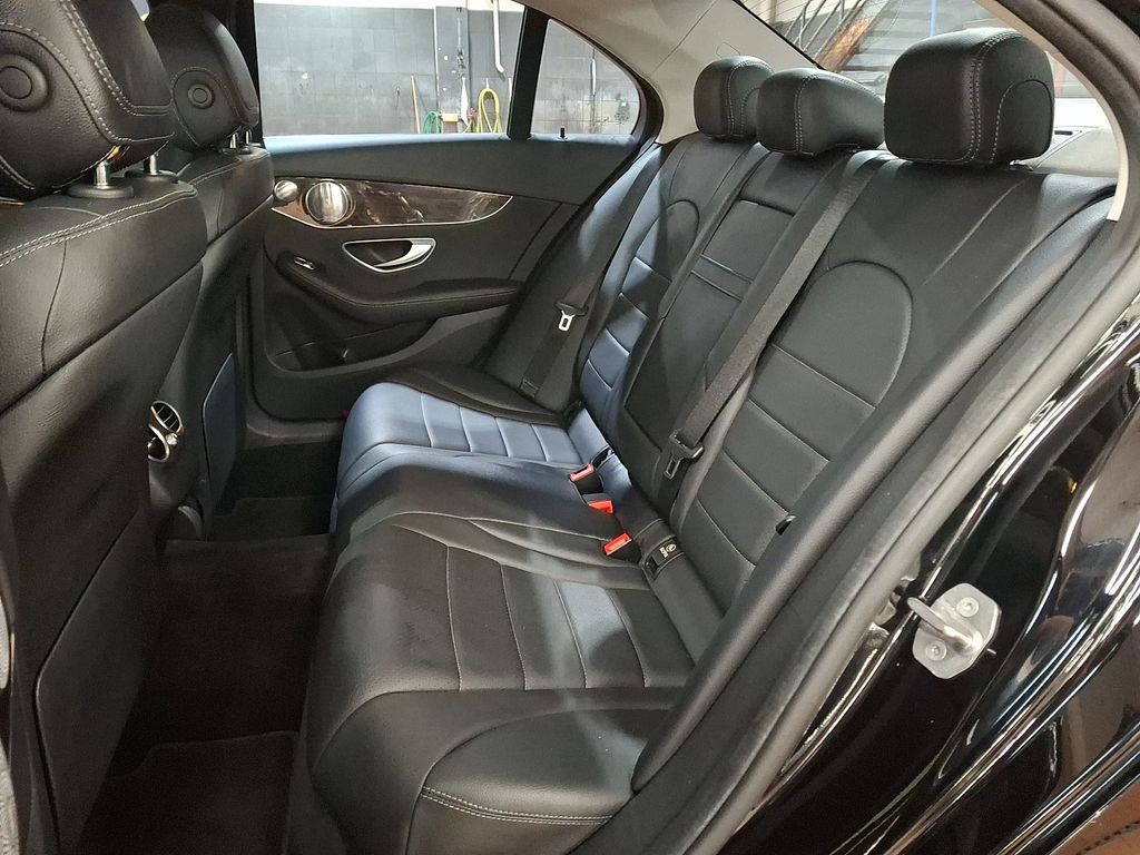 Thumbnail: 2018 Mercedes-Benz C-Class - 8