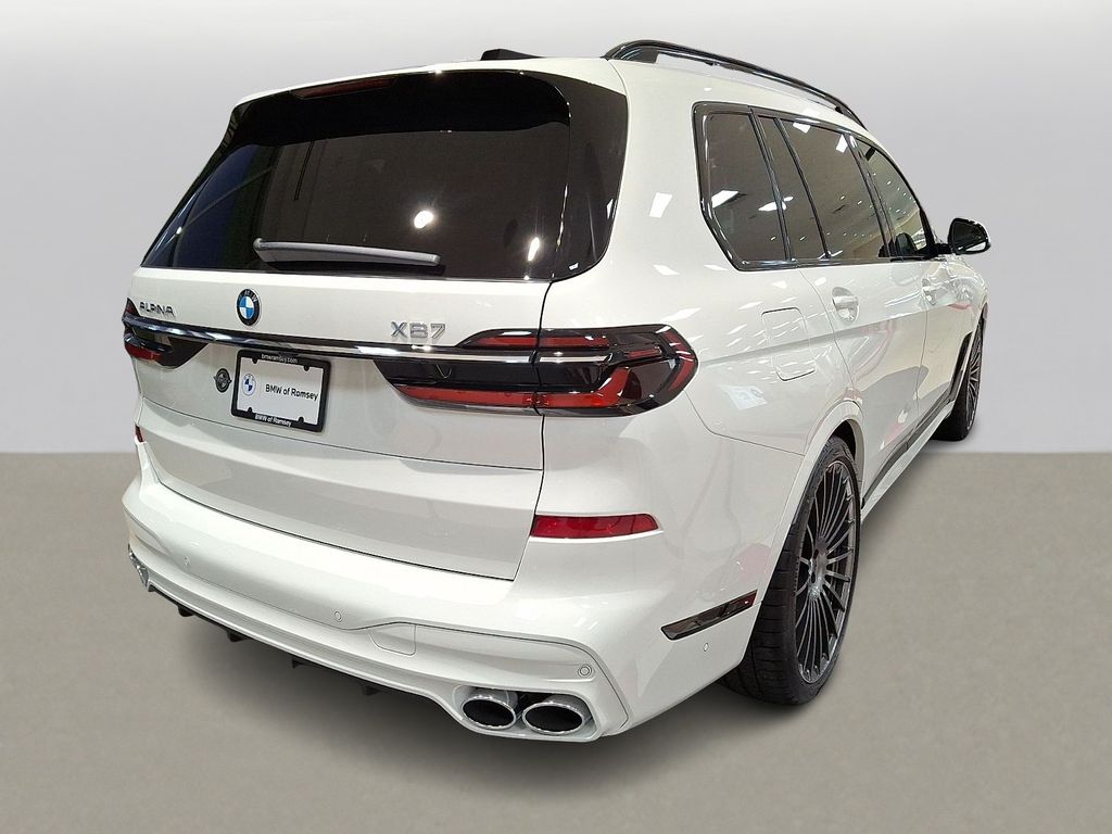 Thumbnail: 2026 BMW X7 - 4