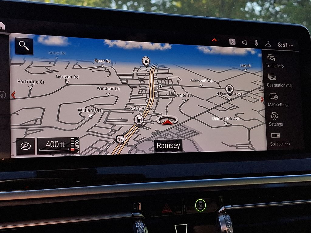 Thumbnail: 2023 BMW X4 - 11