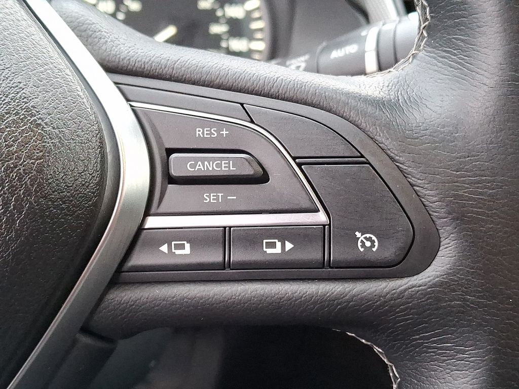 Thumbnail: 2018 INFINITI Q50 - 17