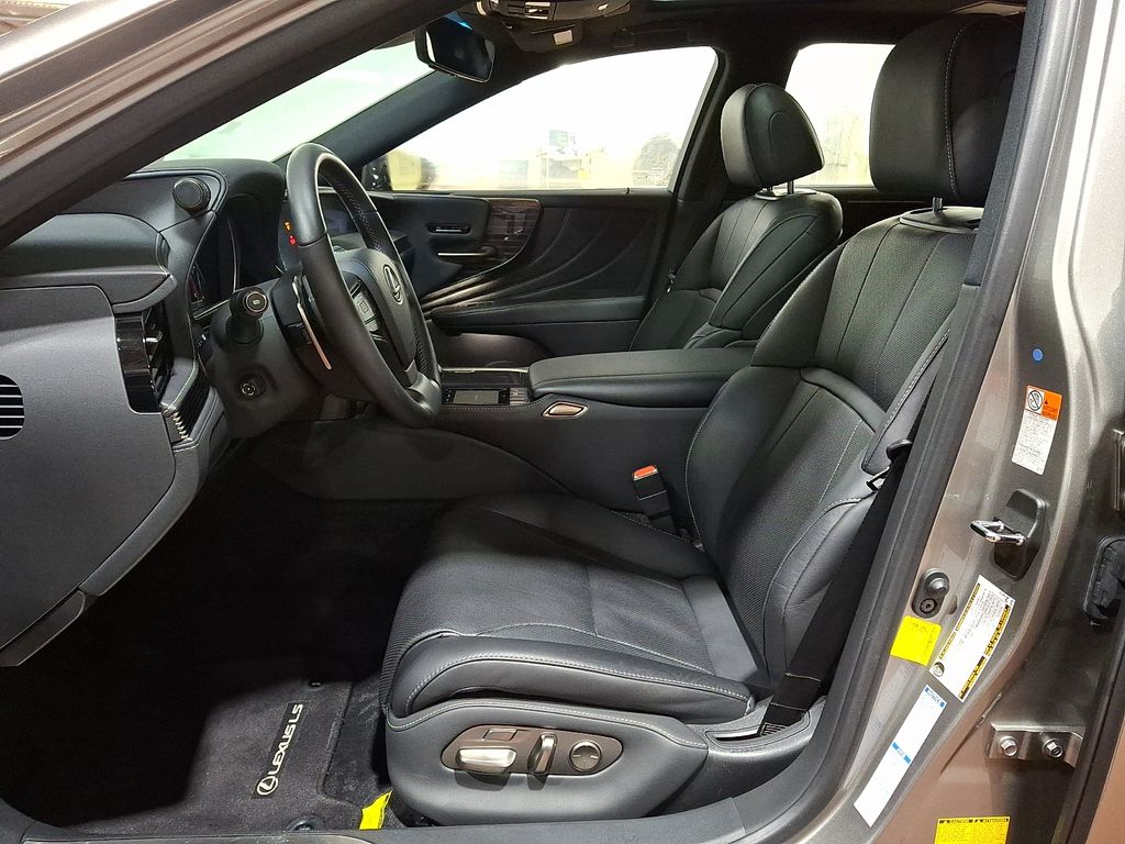 Thumbnail: 2020 Lexus LS - 10