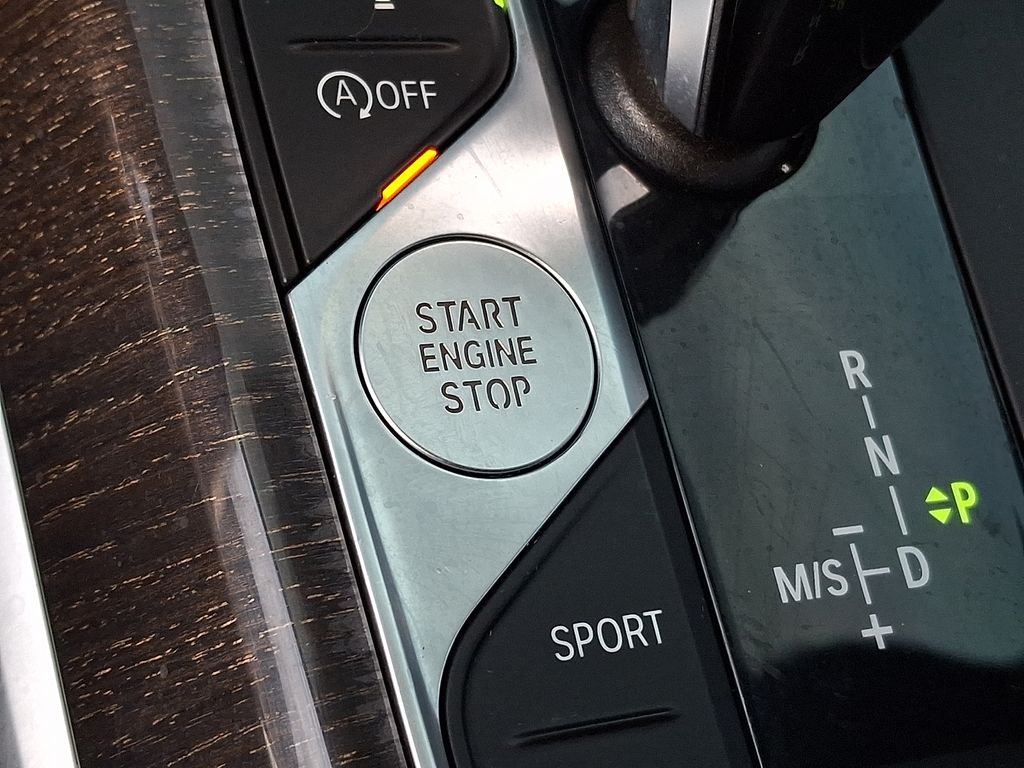 Thumbnail: 2020 BMW 3 Series - 21