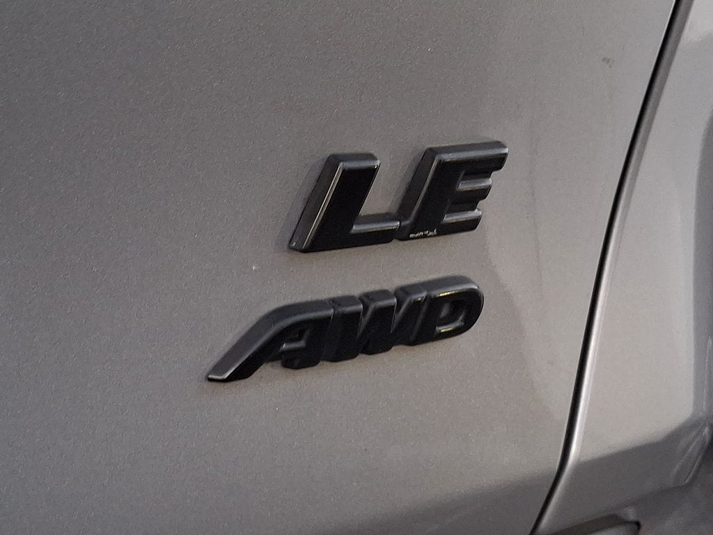 Thumbnail: 2020 Toyota RAV4 - 28