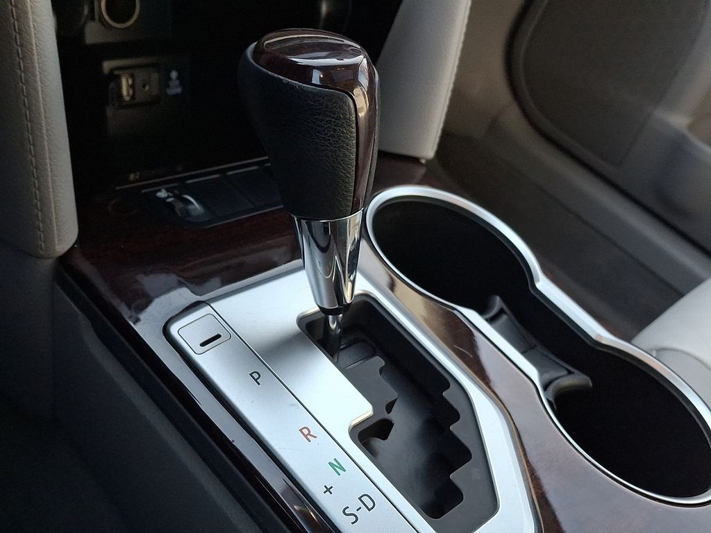 Thumbnail: 2014 Toyota Camry - 13