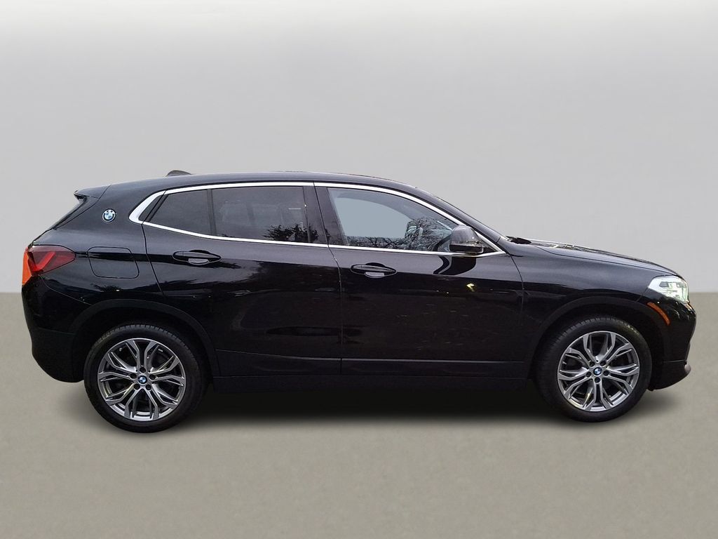 Thumbnail: 2022 BMW X2 - 4