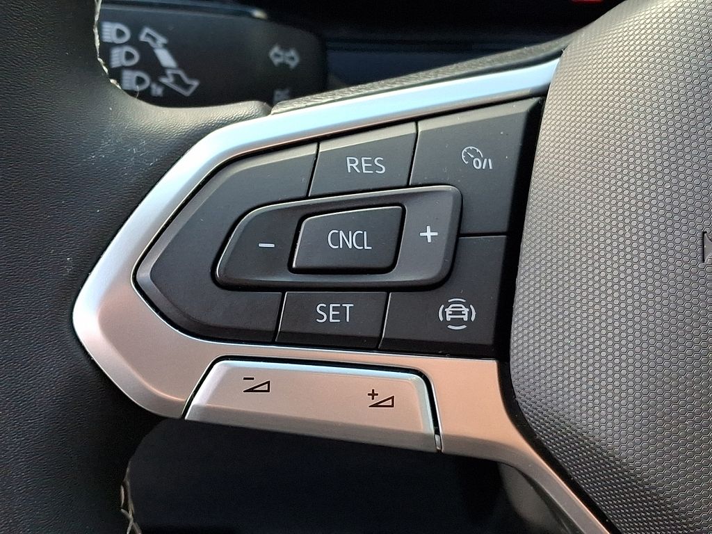 Thumbnail: 2022 Volkswagen Taos - 19