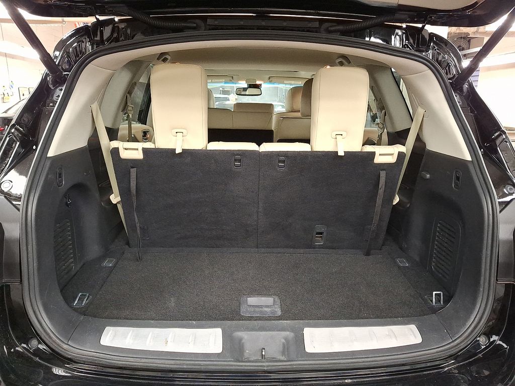 Thumbnail: 2017 INFINITI QX60 - 28