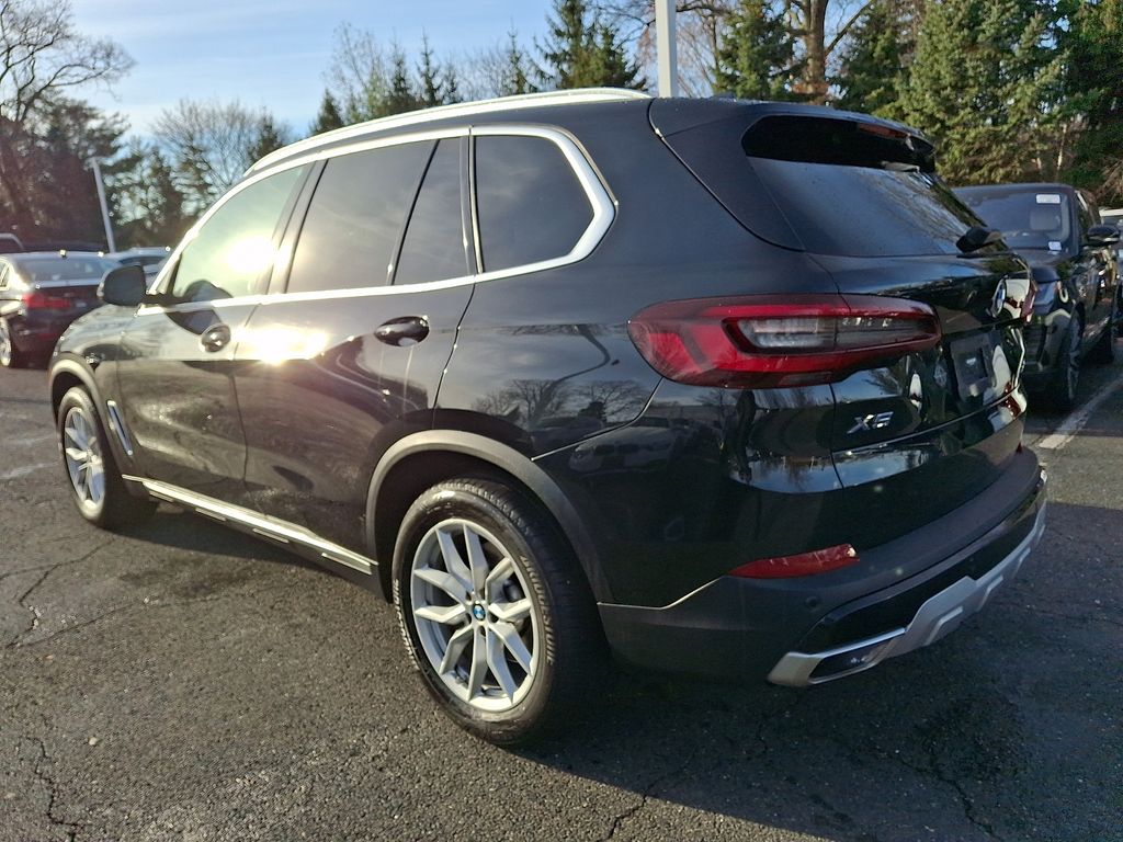 Thumbnail: 2022 BMW X5 - 6