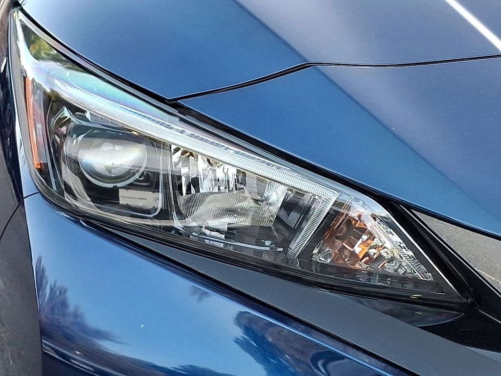 Thumbnail: 2022 Nissan Leaf - 27