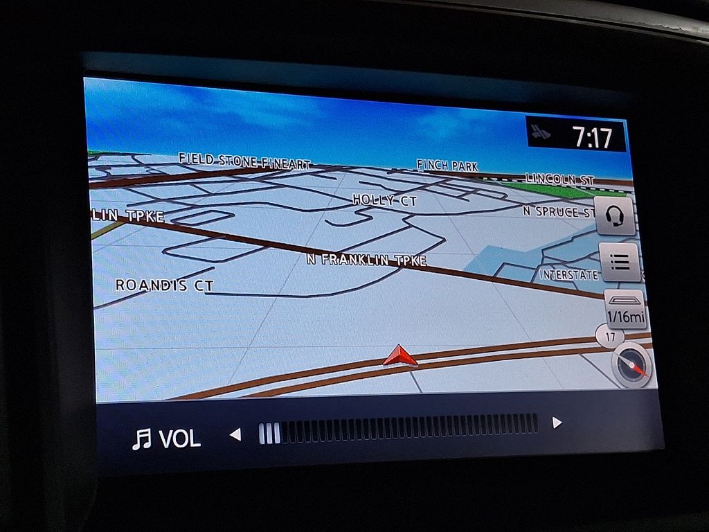 Thumbnail: 2017 INFINITI QX60 - 16