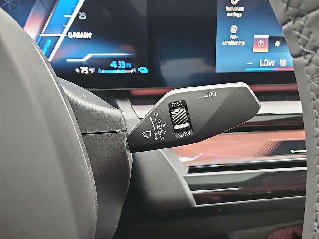 Thumbnail: 2026 BMW 5 Series - 26