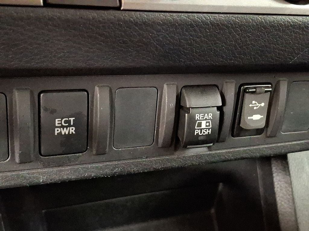 2019 Toyota Tacoma  20