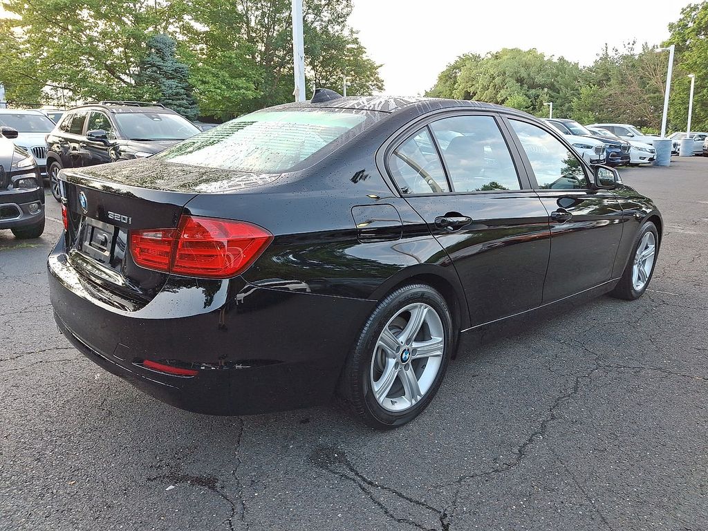 Thumbnail: 2015 BMW 3 Series - 24