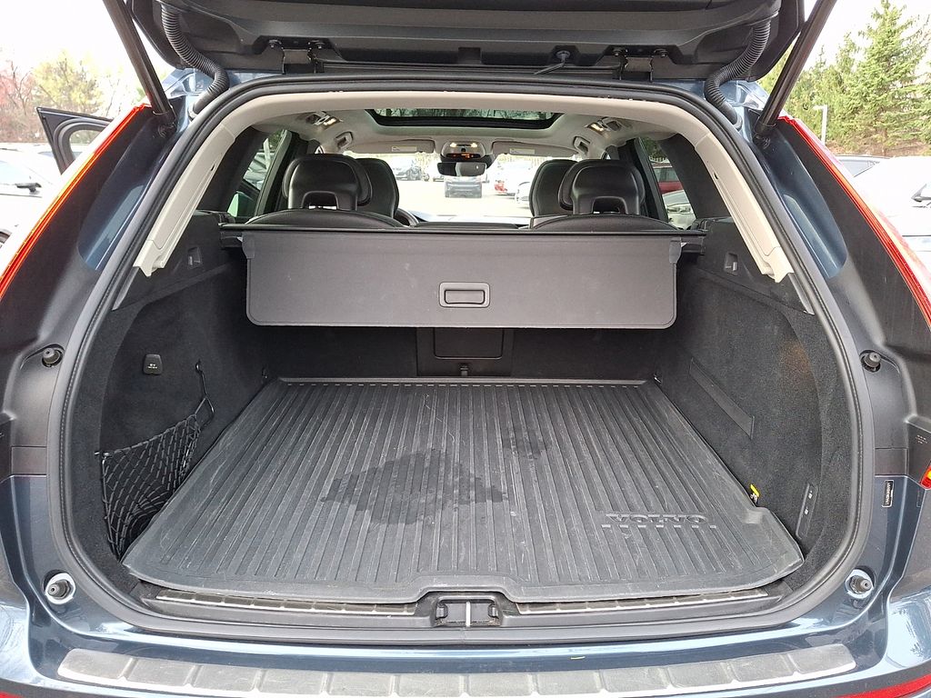 Thumbnail: 2019 Volvo XC60 - 26