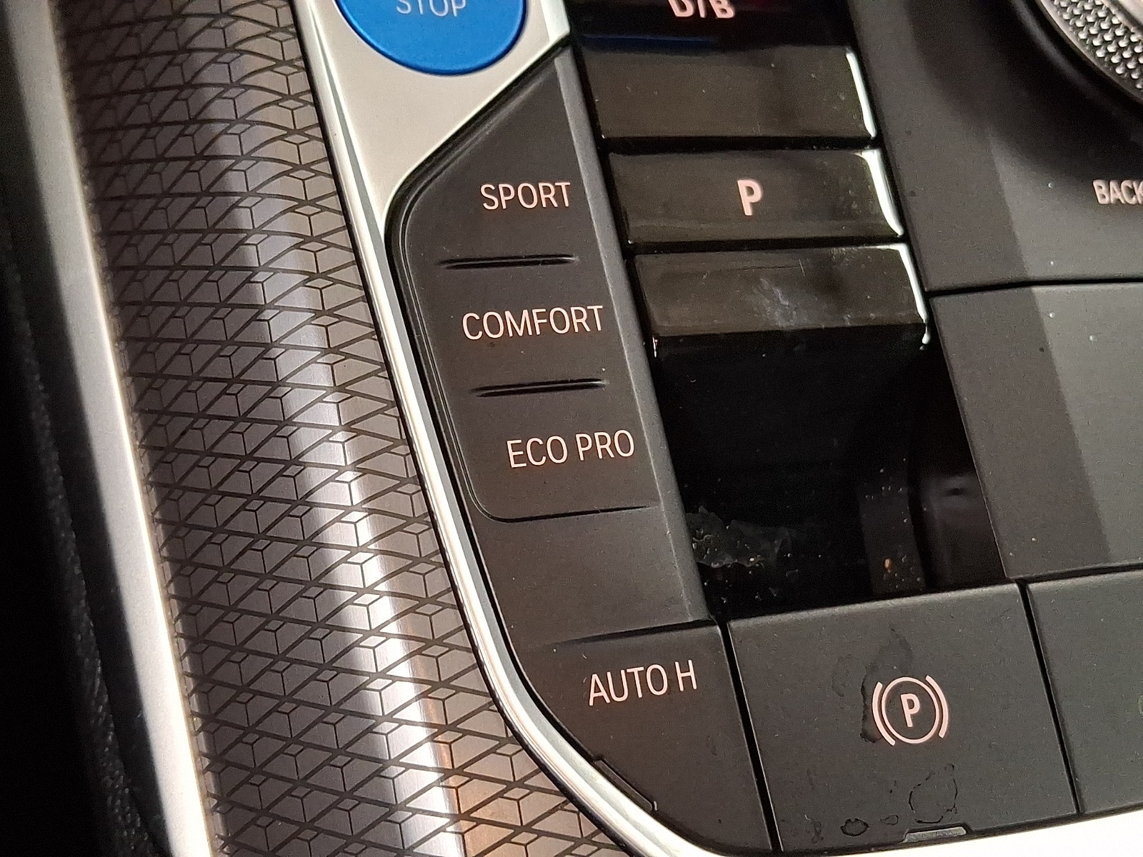 Thumbnail: 2025 BMW i4 - 20