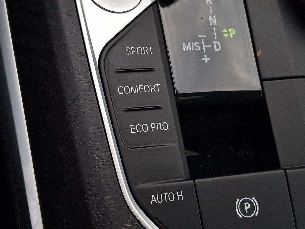 Thumbnail: 2020 BMW 3 Series - 23