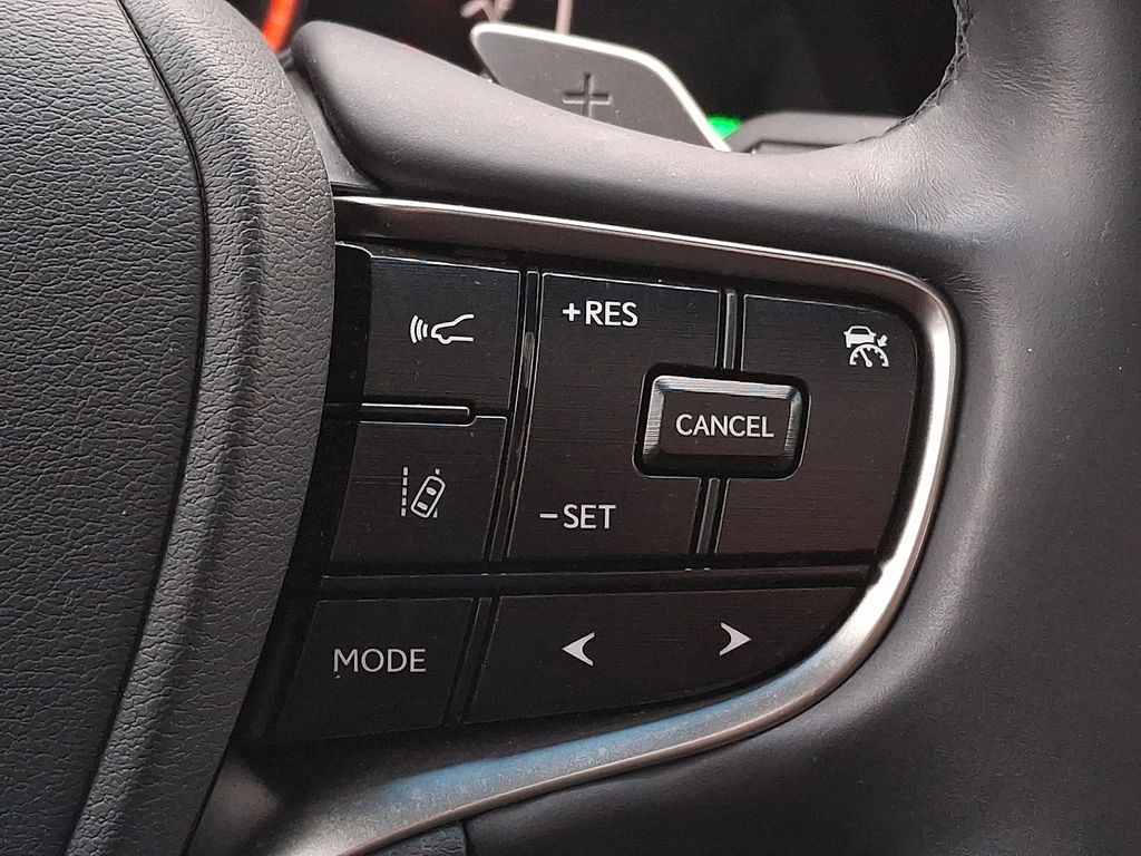 Thumbnail: 2023 Lexus ES - 17