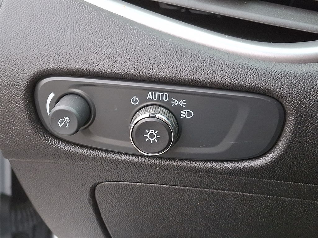 Thumbnail: 2024 Chevrolet Malibu - 22