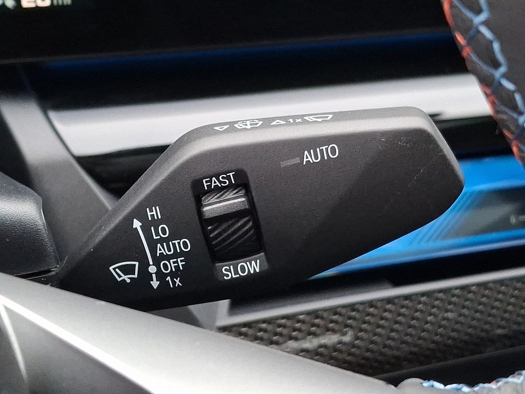 Thumbnail: 2025 BMW i5 - 22