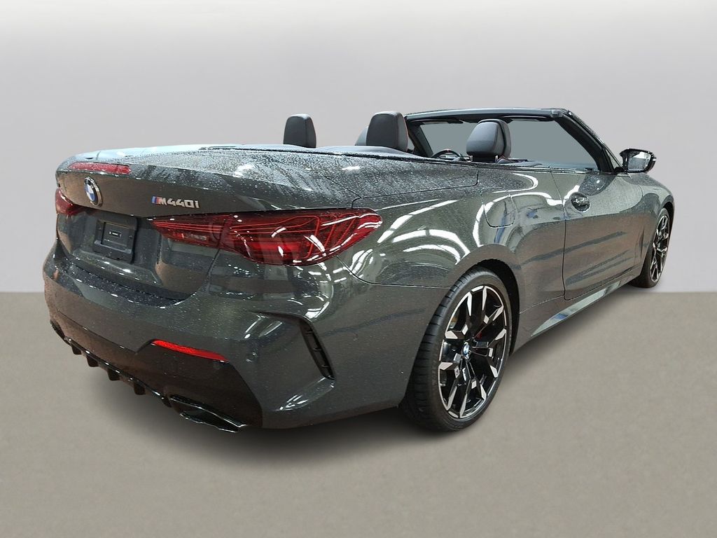 Thumbnail: 2025 BMW 4 Series - 4