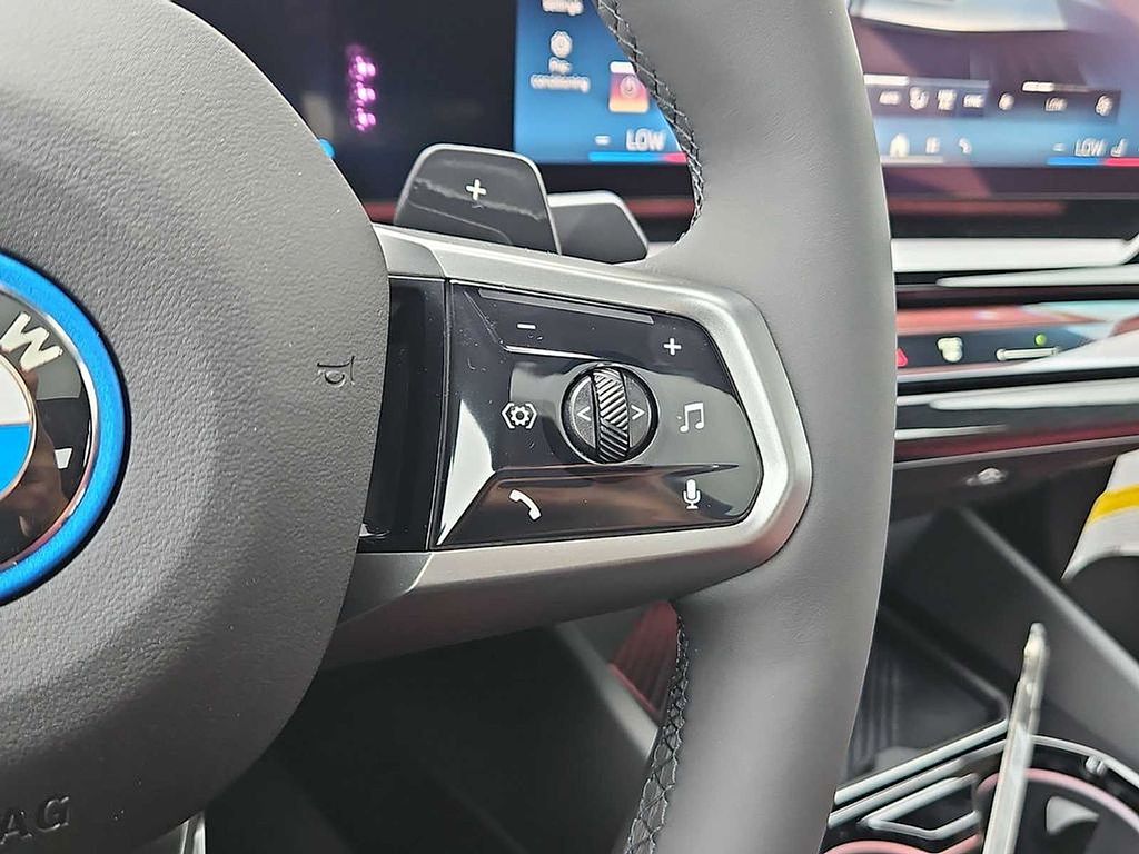 Thumbnail: 2026 BMW 5 Series - 25