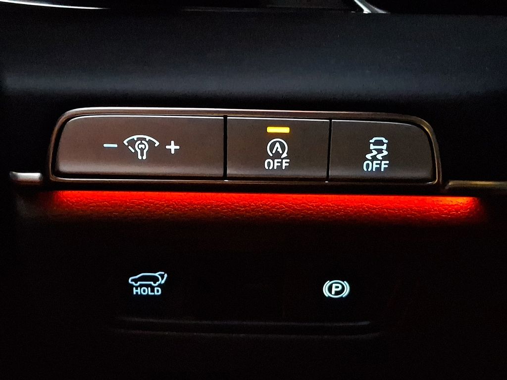 Thumbnail: 2023 Genesis GV80 - 23