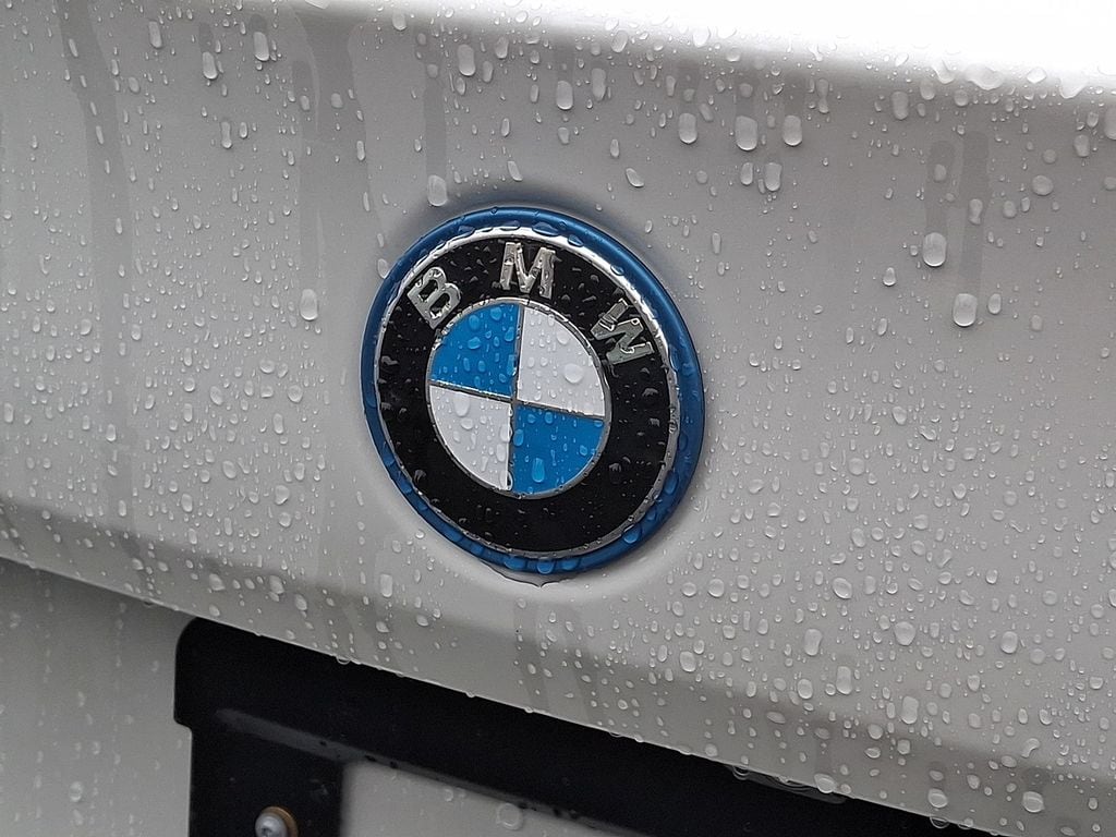 Thumbnail: 2025 BMW i5 - 29