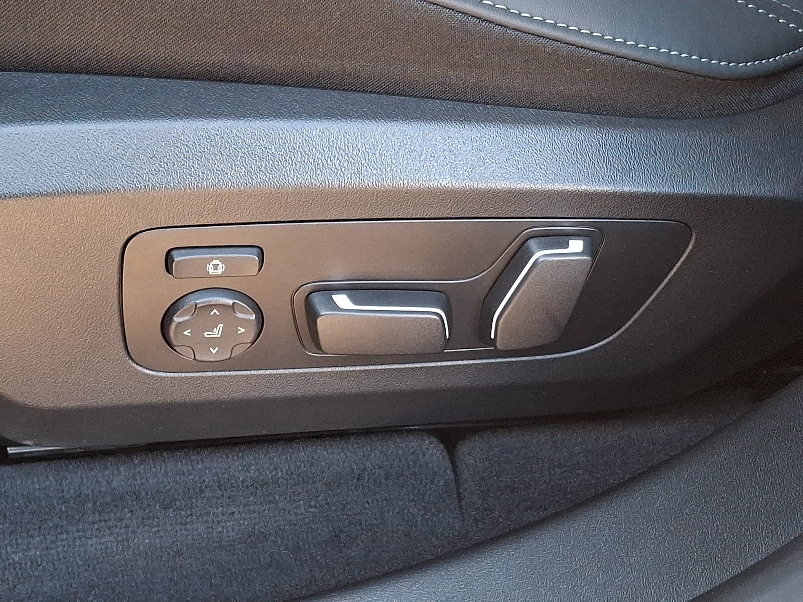 Thumbnail: 2025 BMW X3 - 10