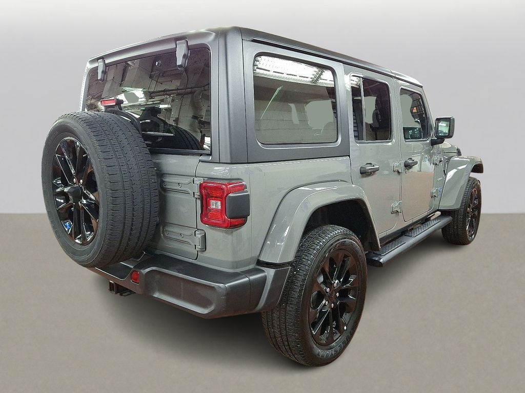 2023 Jeep Wrangler Sahara 4
