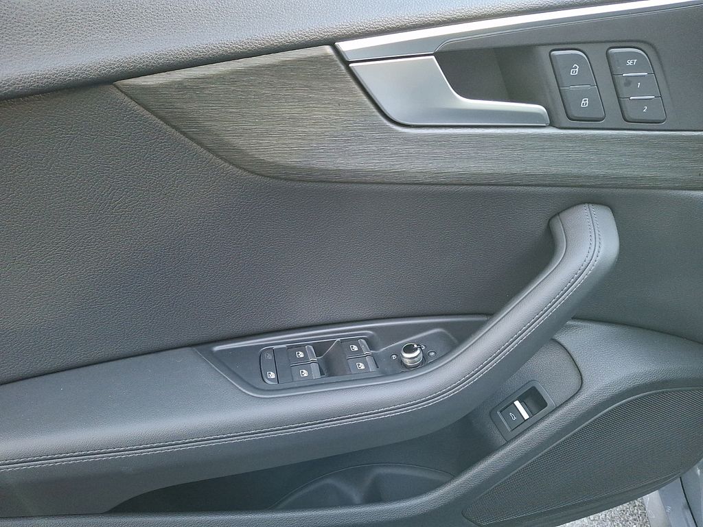 Thumbnail: 2019 Audi A5 - 9