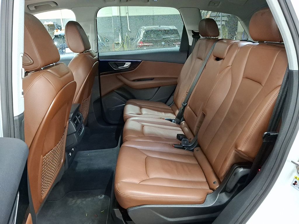 Thumbnail: 2019 Audi Q7 - 8